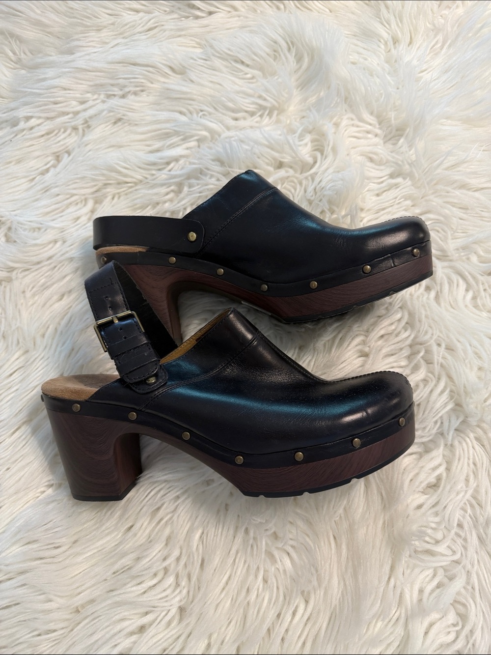 Clarks Artisan   Black Leather Studded Platform Clogs size 11 brand new leather